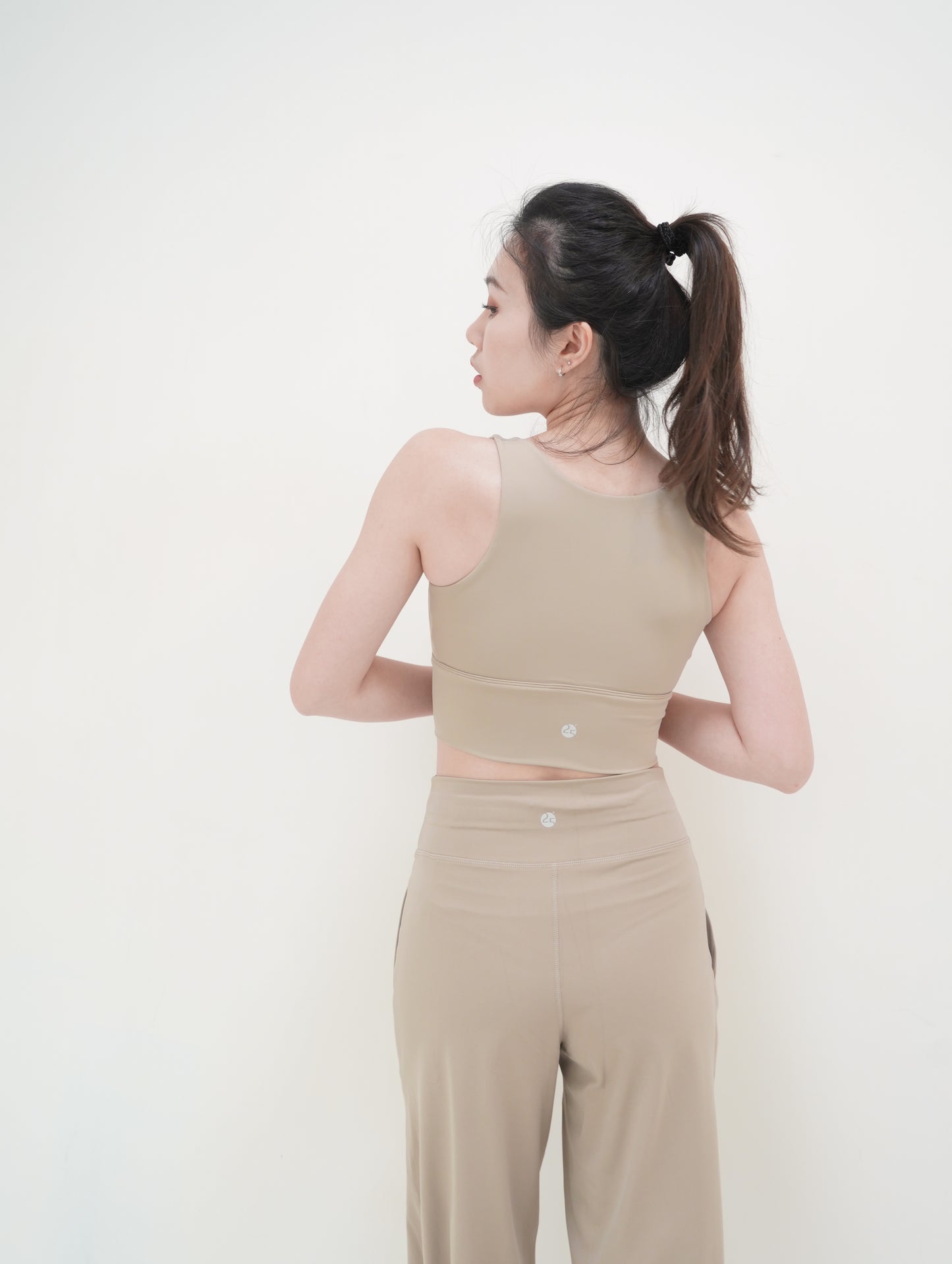 預購 / 重訓推薦-前拉鍊0副乳Bra Tops