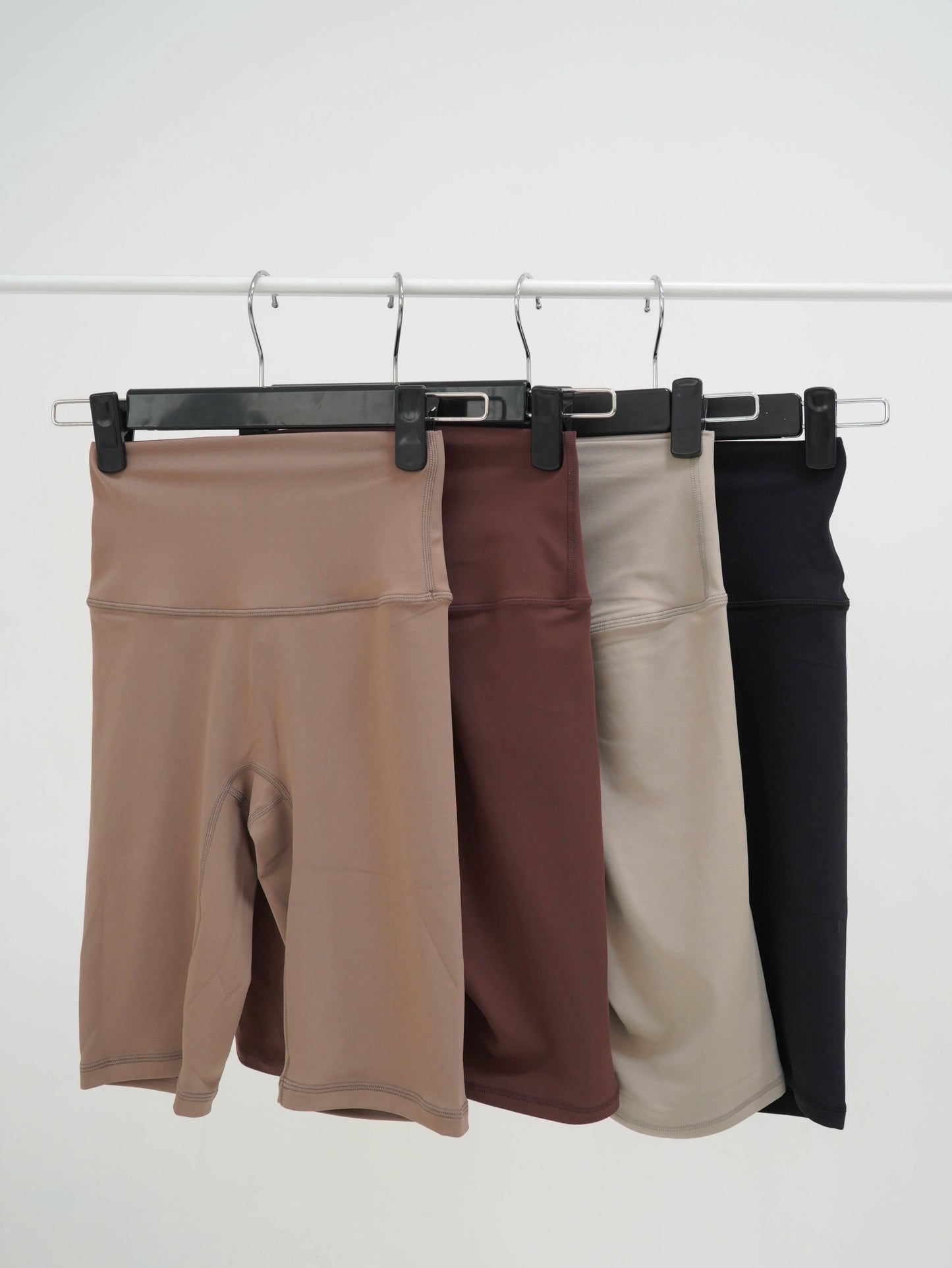 少量現貨 / 空氣裸感後口袋5分Leggings