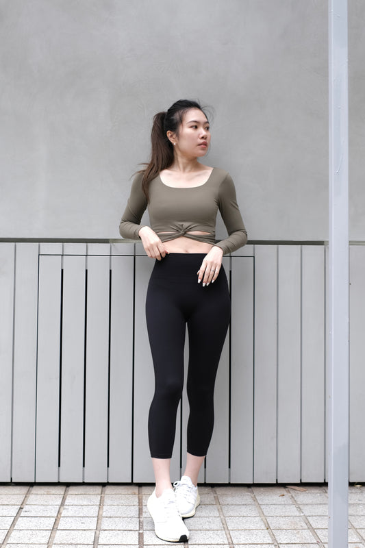 少量現貨 / 秋冬長袖前扭結Bra Tops