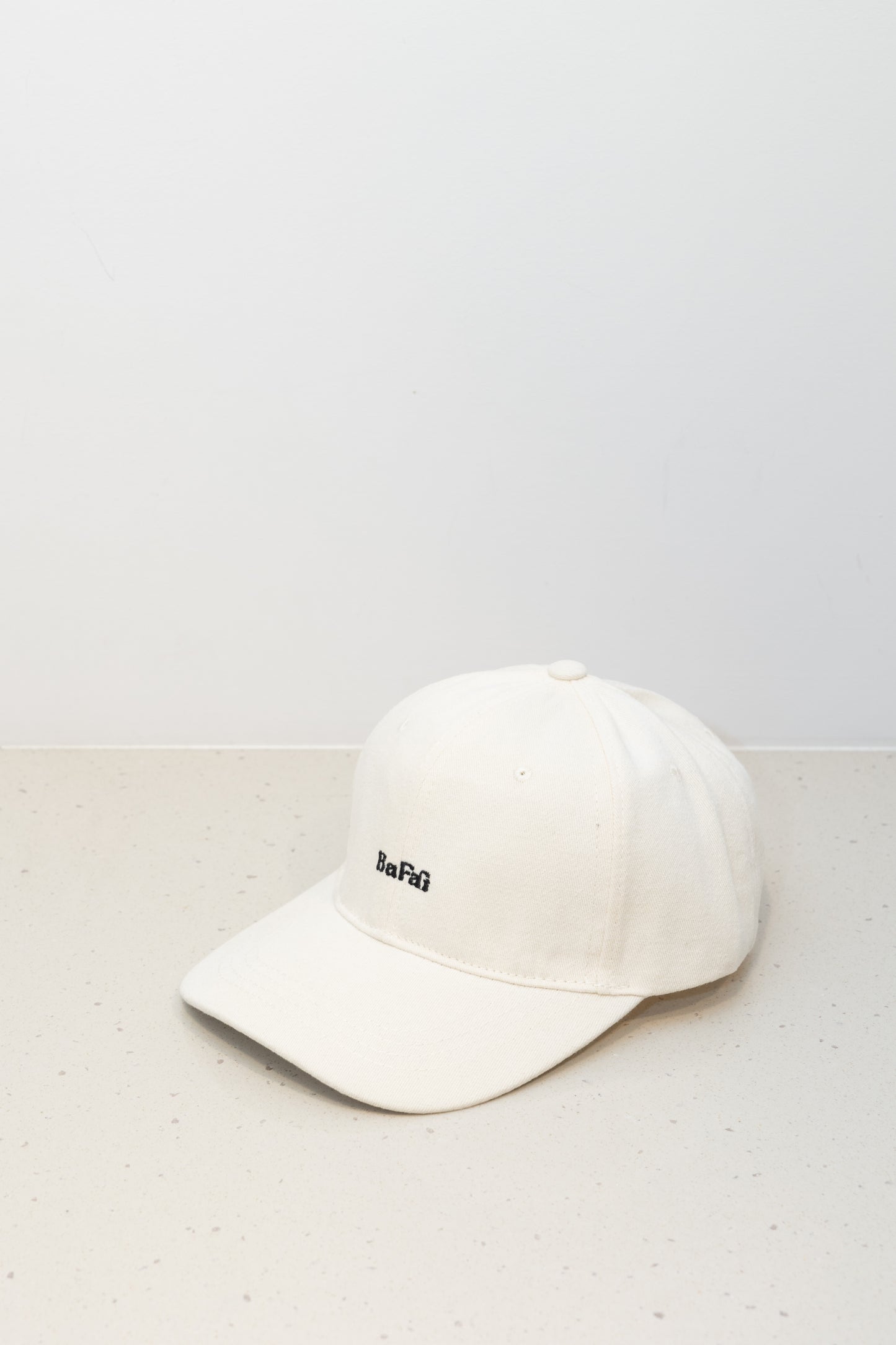 微光日常_BaFai織標老帽