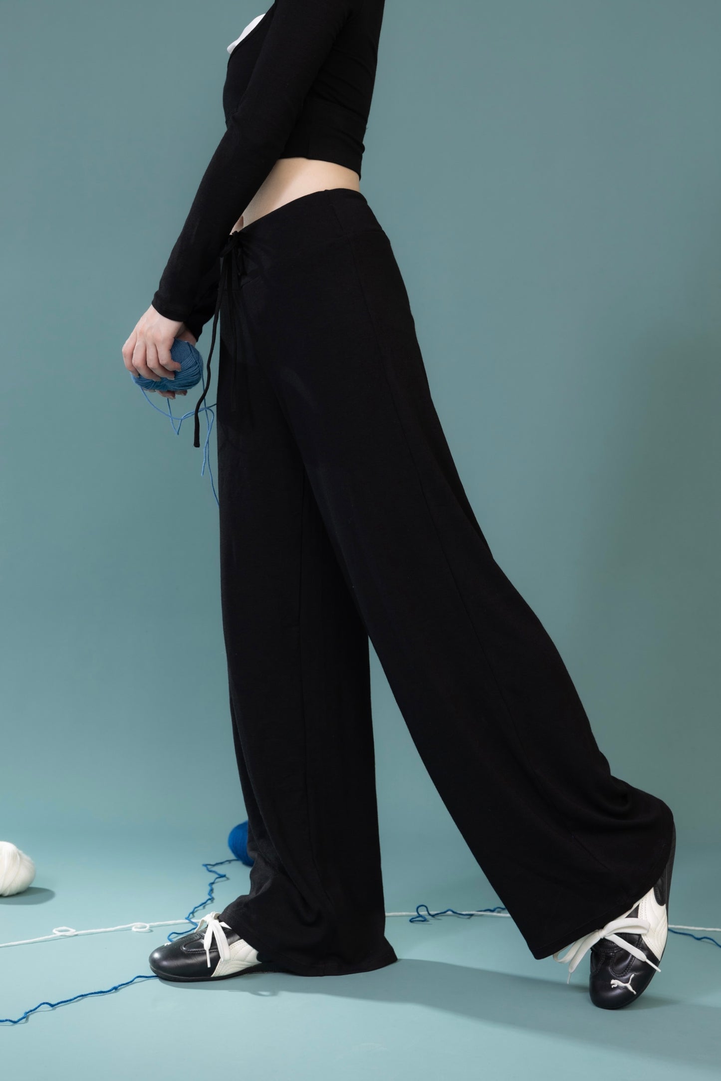 絨霧輕垂_ 長寬褲