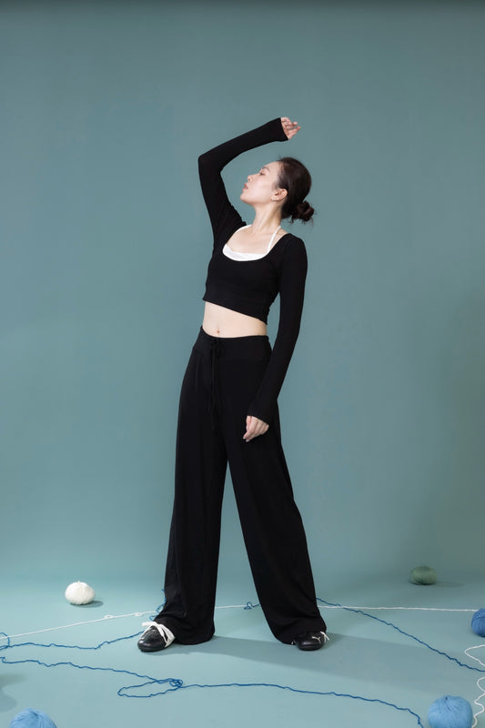 絨霧輕垂_ 長寬褲