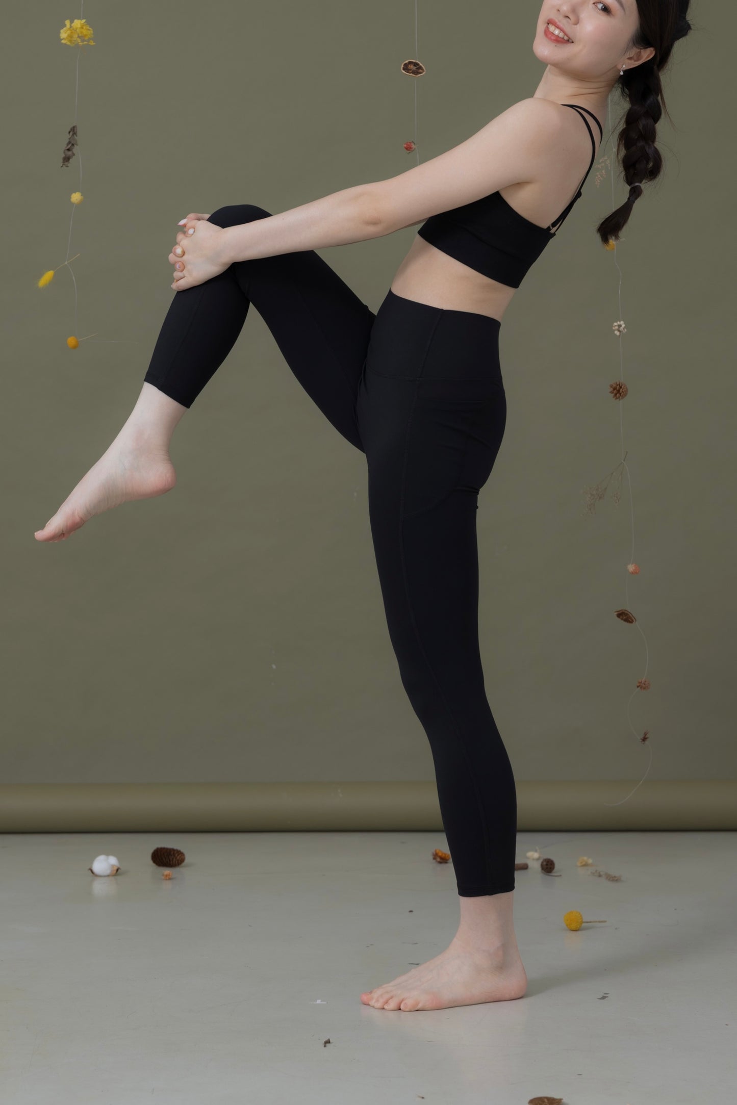 靜岩煙灰_雙口袋Leggings