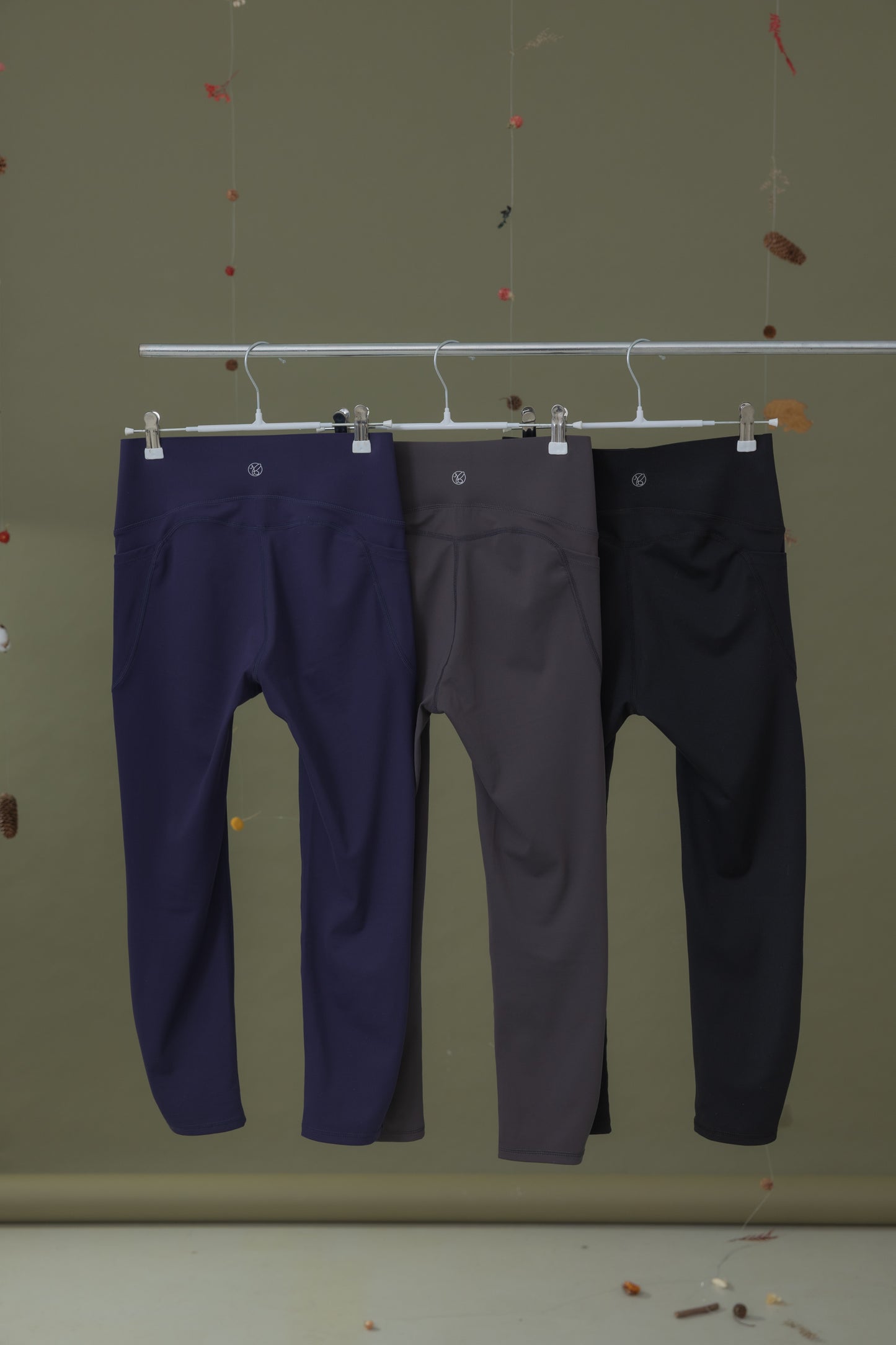 靜岩煙灰_雙口袋Leggings