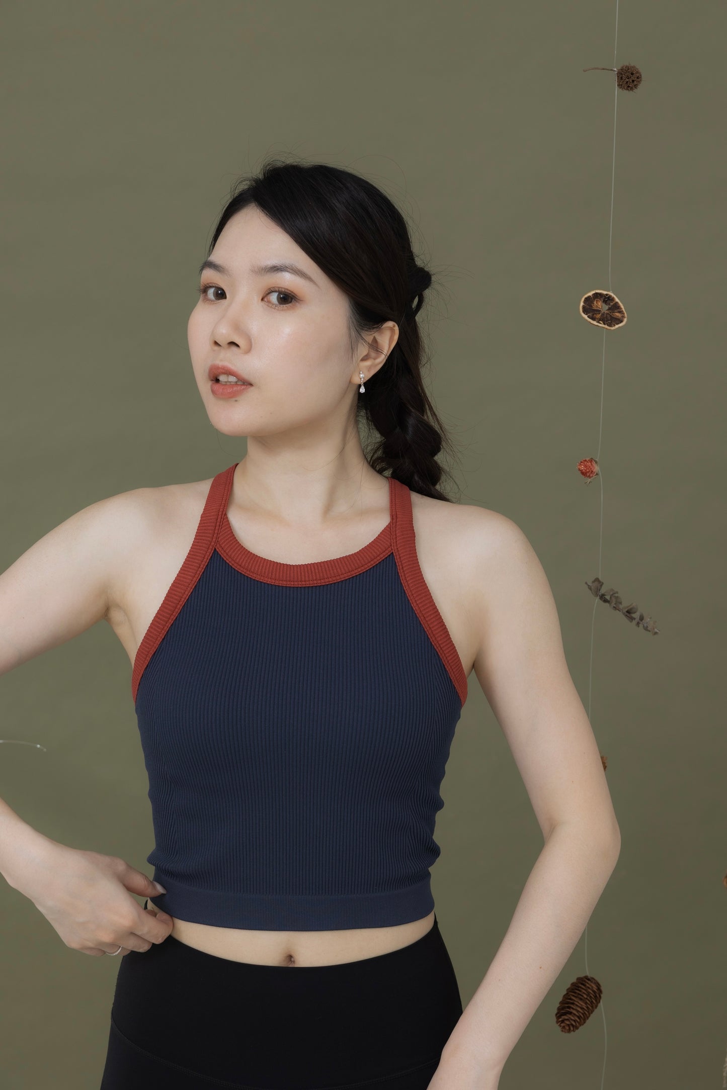 晨曦微光＿削肩撞色Bra Top