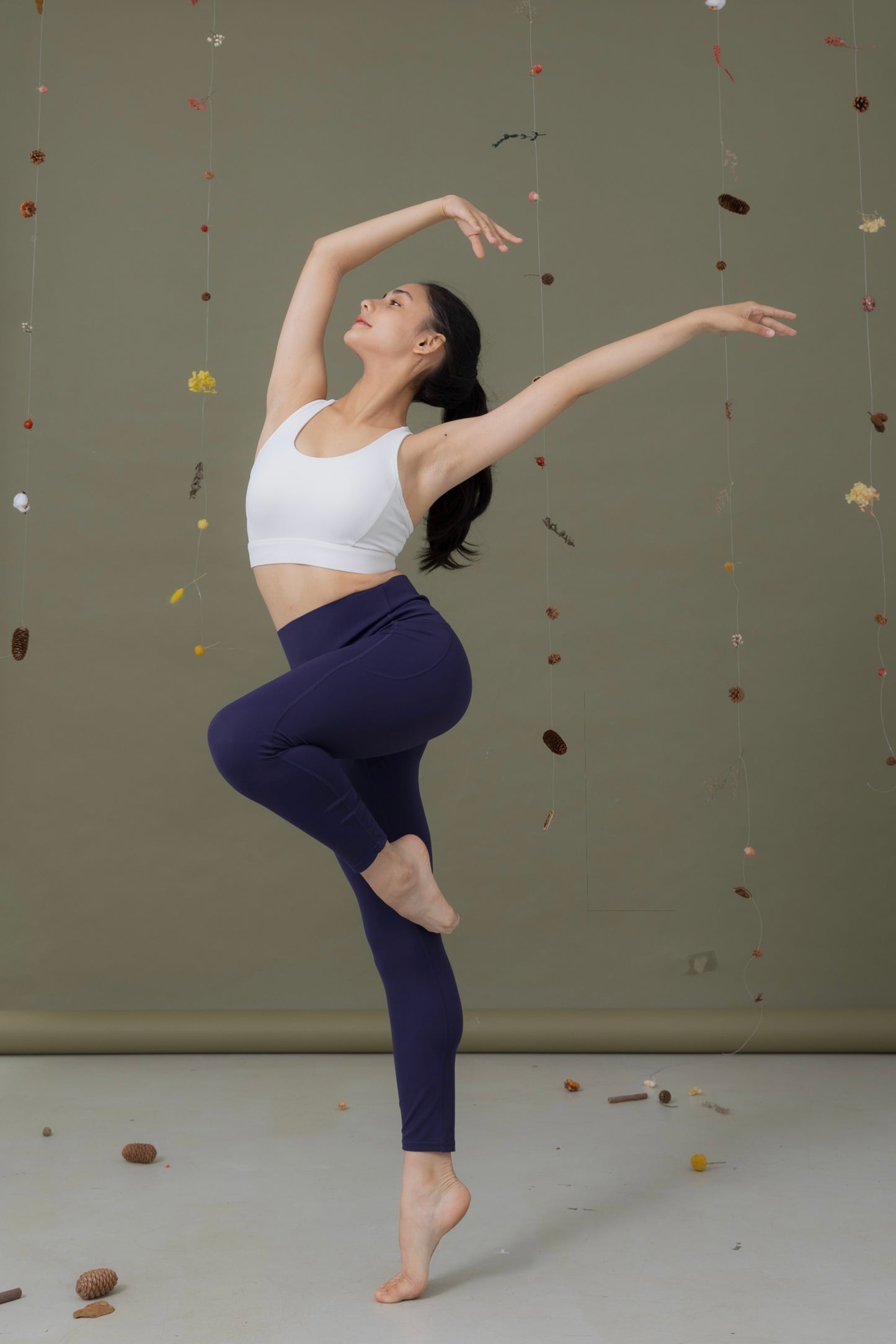 靜岩煙灰_雙口袋Leggings